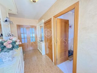 Chalet en venta en Vallirana