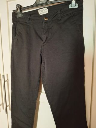 Pantaloni neri
