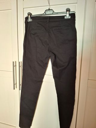 Pantaloni neri