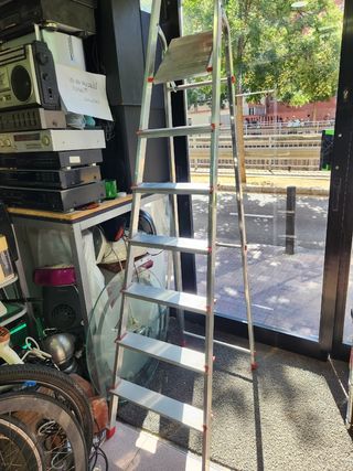 Escalera aluminio 7 peldaños