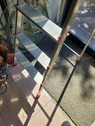 Escalera aluminio 7 peldaños