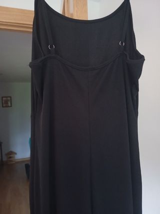 Mono negro largo fresquito.