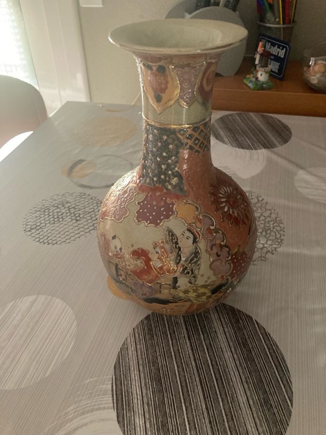 Jarrón chino vintage en perfecto estado