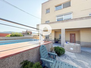 Chalet en venta en Sant Vicenç dels Horts