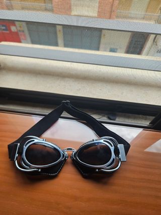 MAGNIFICA CAFE RACER ,SOLO ESTOS REYES.