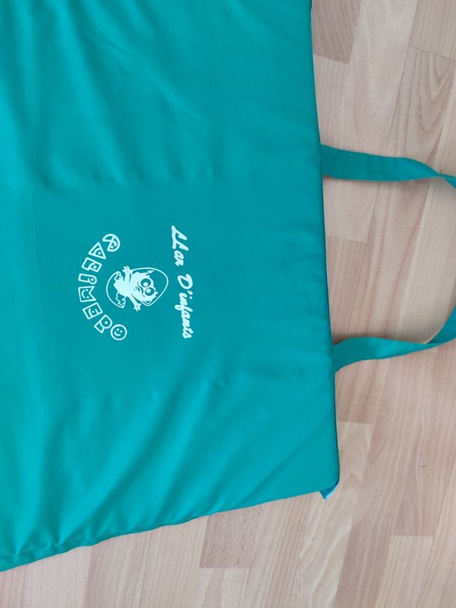 Lote guardería Calimero : Bata, mochila y marfaga.