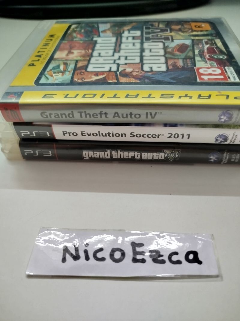 Imagen de 3 Juegos PS3: GTA IV, GTA V, PES 2011