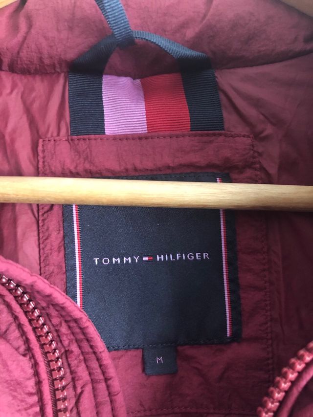 Chaqueta acolchada Tommy Hilfiger roja