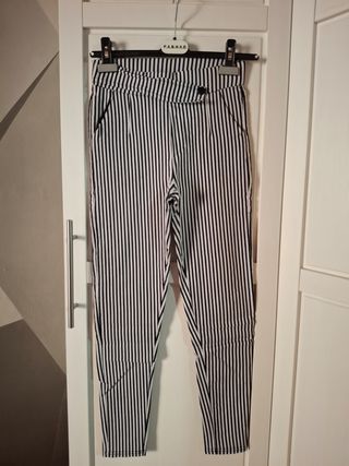 Pantaloni a righe bianco-neri