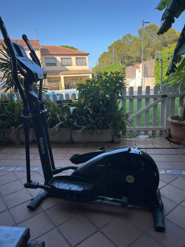 Elíptica Reebok y cinta bodytone