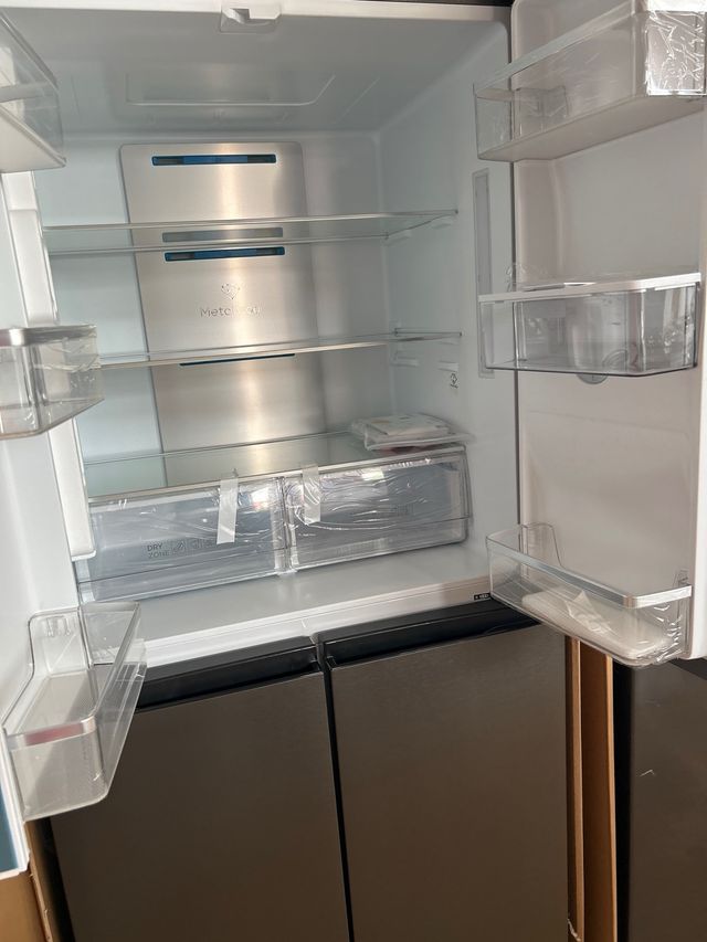 Frigorífico TCL 4 puertas - Metal Cool