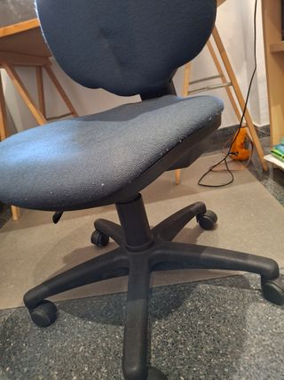 Silla escritorio oficina usada. Venta en persona.