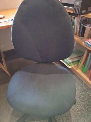 Silla escritorio oficina usada. Venta en persona.