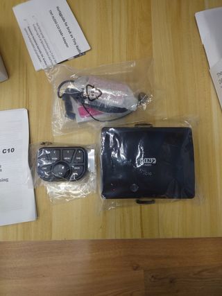 Tiny Audio C10: Adaptador DAB para coche