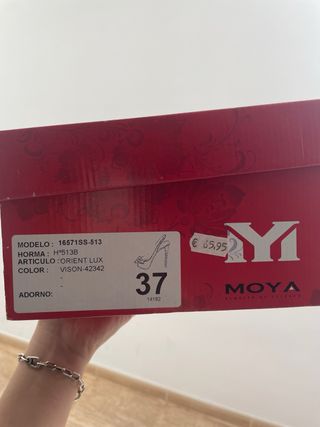 Zapatos EMOYA beige y blanco