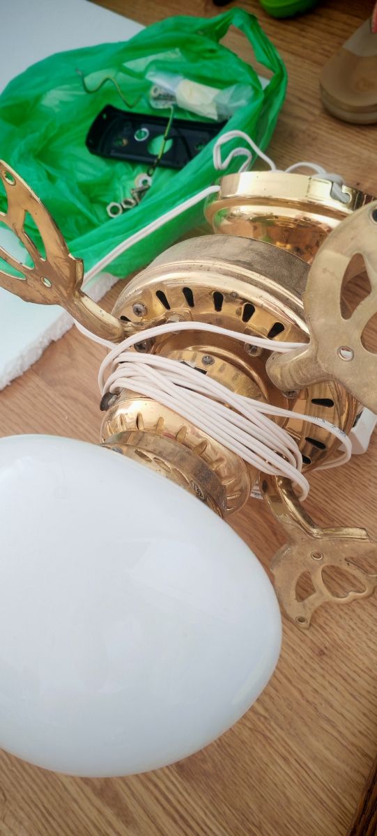 Ventilador techo vintage marrón dorado con luz