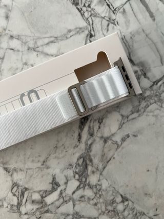 Correa Loop Alpine Apple watch Ultra 1/2/3 Blanca