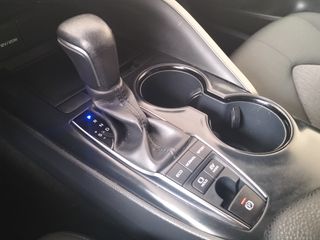 TOYOTA CAMRY 220H ADVANCE