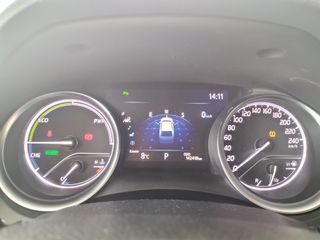 TOYOTA CAMRY 220H ADVANCE