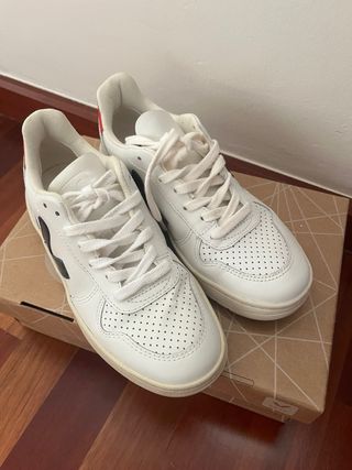 Playeras Veja 