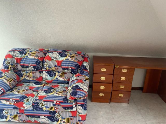 Sofá 2 plazas - Azul y Rojo