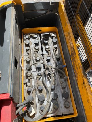 Apilador Jungheinrich 1600kg - 5250mm