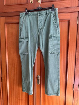 Lote de ropa de Zara y Pull and Bear.
