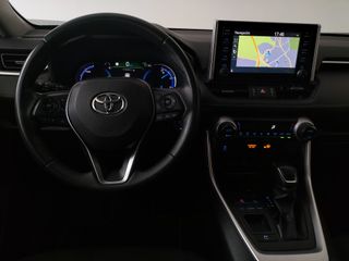 TOYOTA RAV4 220H ADVANCE