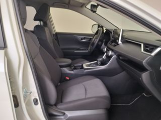 TOYOTA RAV4 220H ADVANCE
