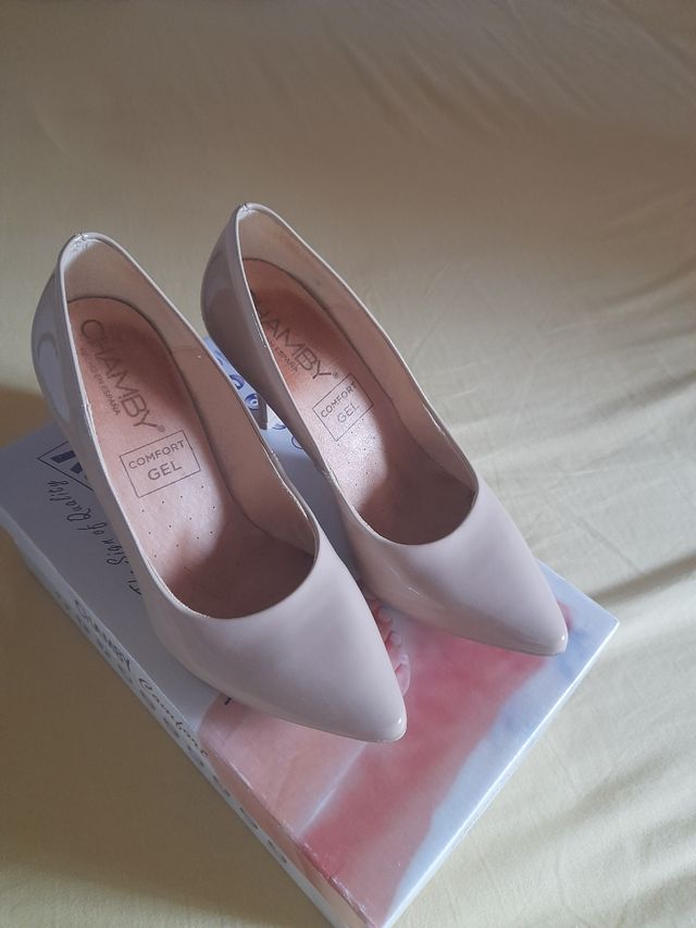 Zapatos de salón beige Chamby confort