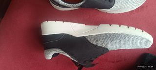 Zapatillas deportivas grises y negras - Talla 42