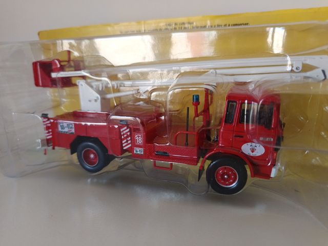 1/43 Renault JP 11 Bomberos Francia