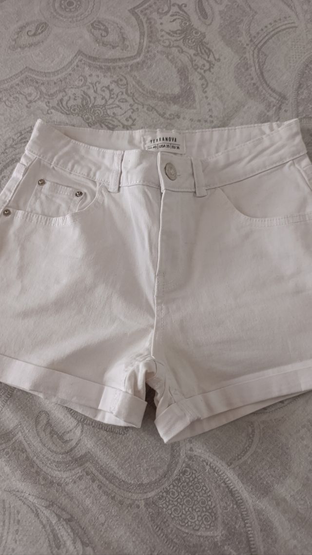 Shorts Terranova blancos - Talla S/36