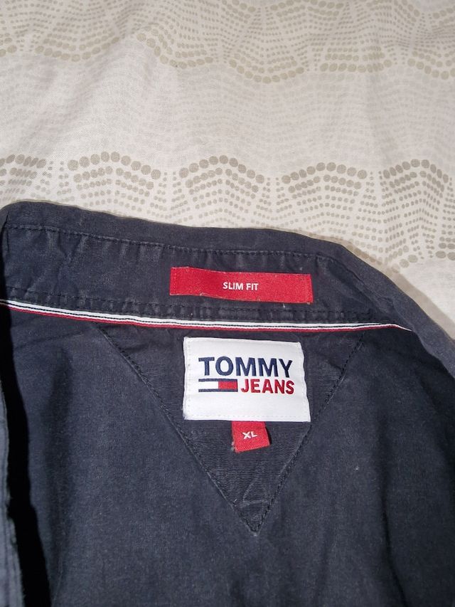 Camisa Tommy Hilfiger negra