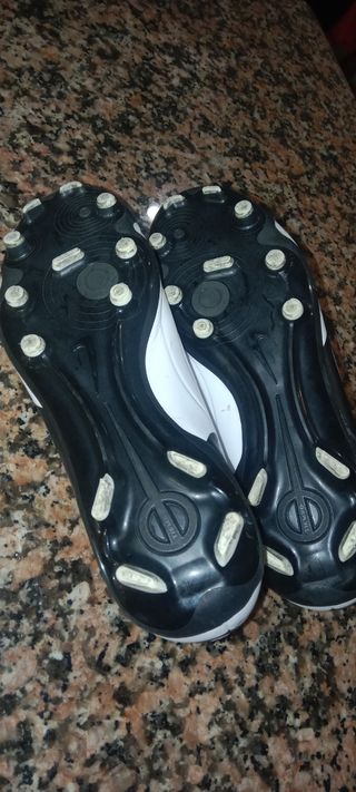 Botas Nike fútbol blancas rojas