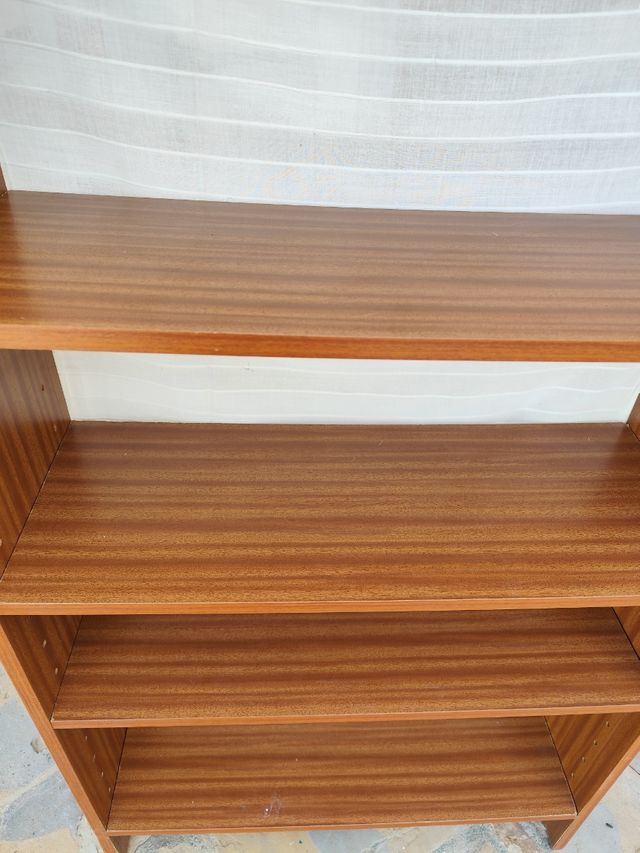 Estantería color nogal