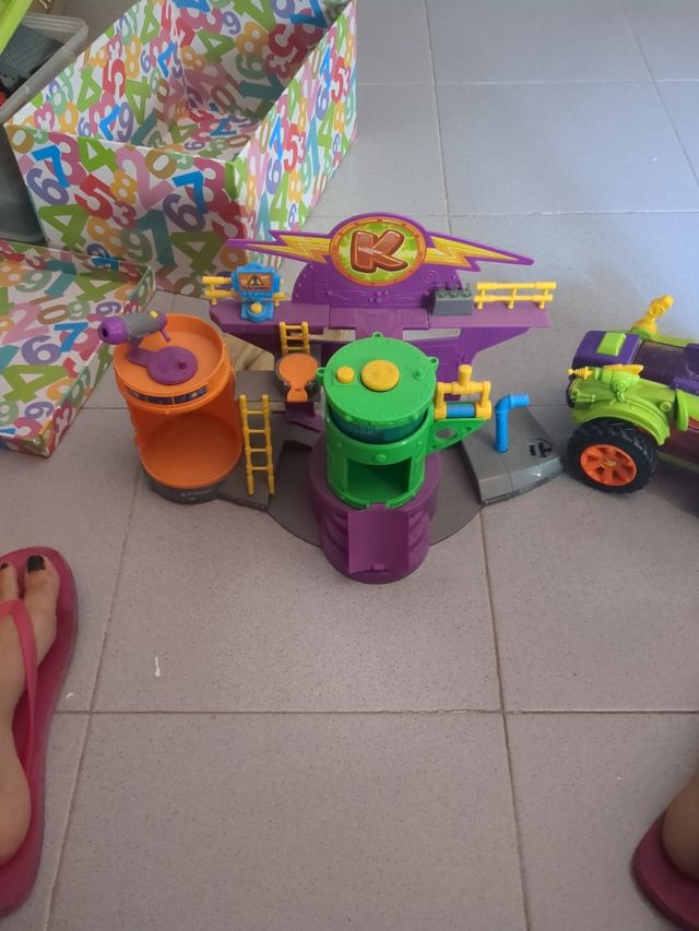 Super Zings: Camión y base