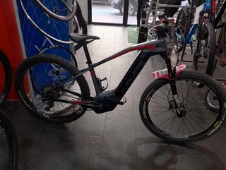 Bicicleta eléctrica MTB carbono