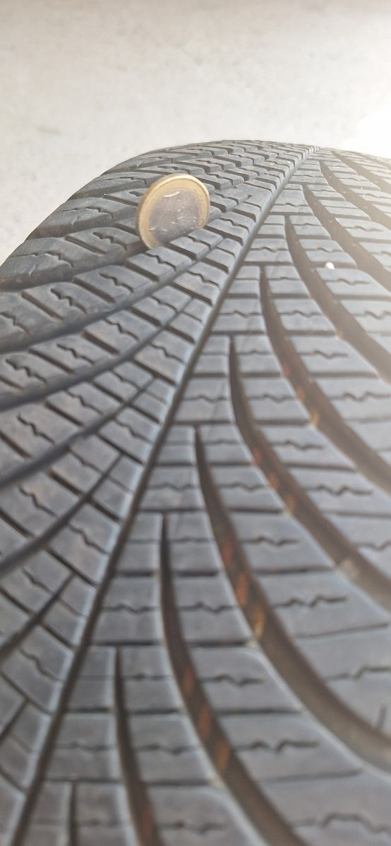 Neumático Goodyear Vector 4Seasons 175/65R15