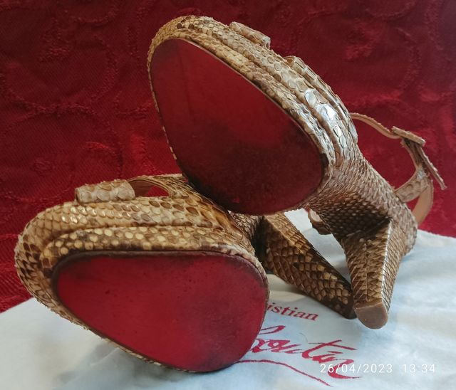 Sandalias Christian Louboutin Serpiente Marrón