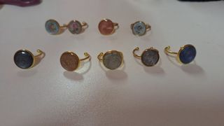 Bisutería artesanal: pendientes, anillos...