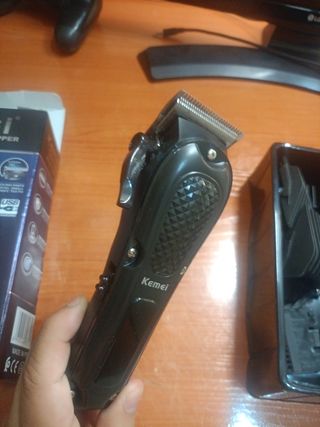 Cortapelos Kemei KM-1071
