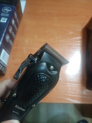 Cortapelos Kemei KM-1071