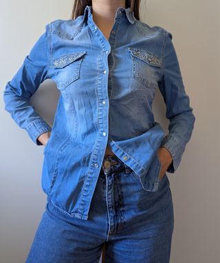 Camicia jeans con dettagli