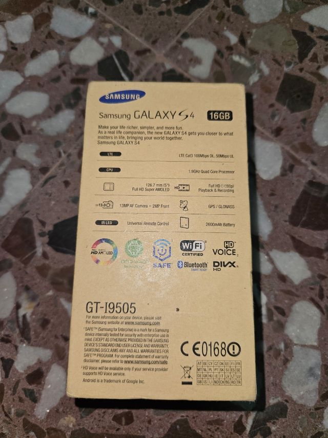 Samsung Galaxy S4 - Caja