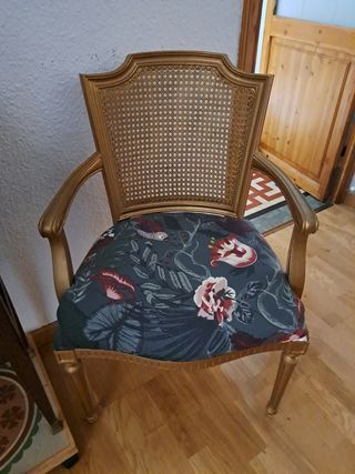 Sillas isabelinas vintage 2 unidades