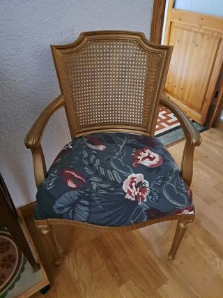 Sillas isabelinas vintage 2 unidades