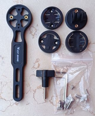 Supporto bici GPS Garmin per manubrio integrato.