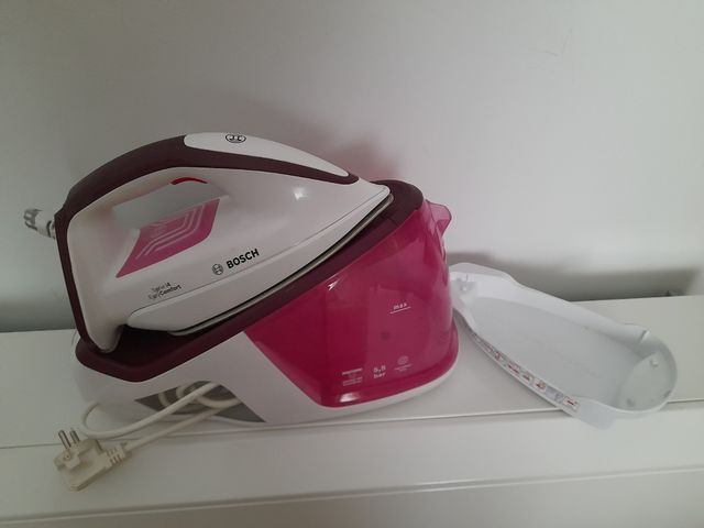 Centro de planchado Bosch EasyComfort. Serie 4