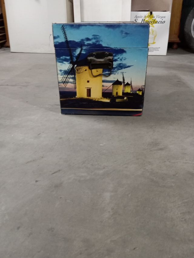 Baúl madera vintage molinos